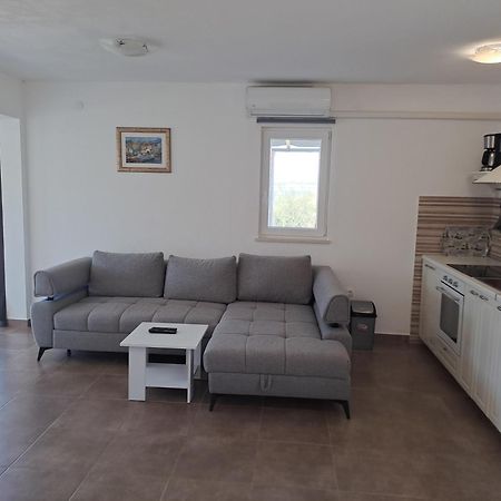 Nane Garden House With Heated Pool Villa Mirce Dış mekan fotoğraf