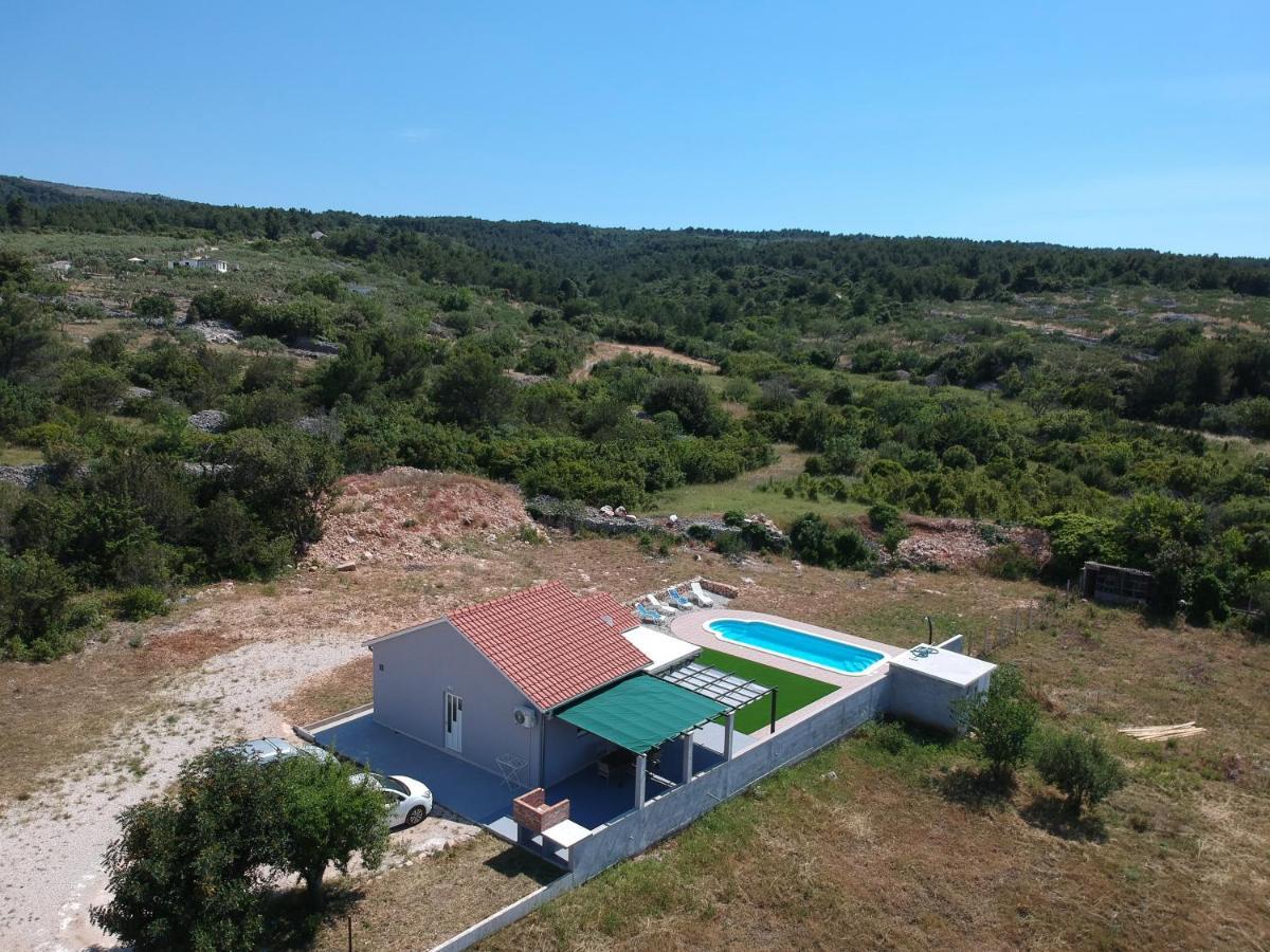 Nane Garden House With Heated Pool Villa Mirce Dış mekan fotoğraf