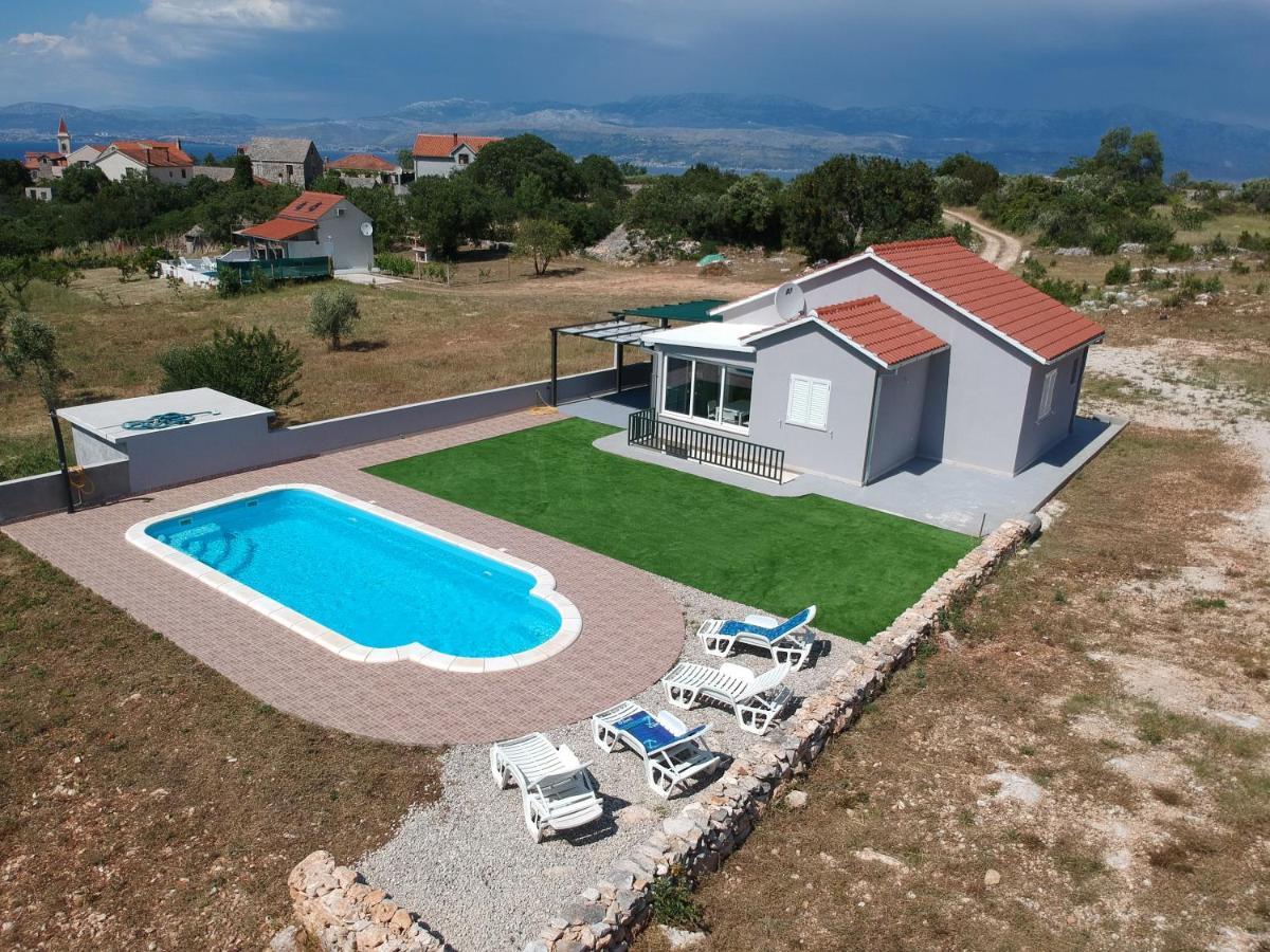 Nane Garden House With Heated Pool Villa Mirce Dış mekan fotoğraf