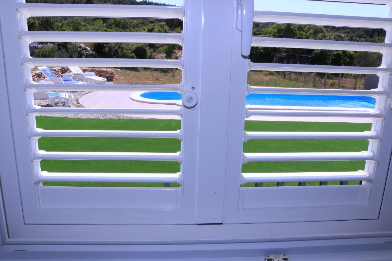 Nane Garden House With Heated Pool Villa Mirce Dış mekan fotoğraf