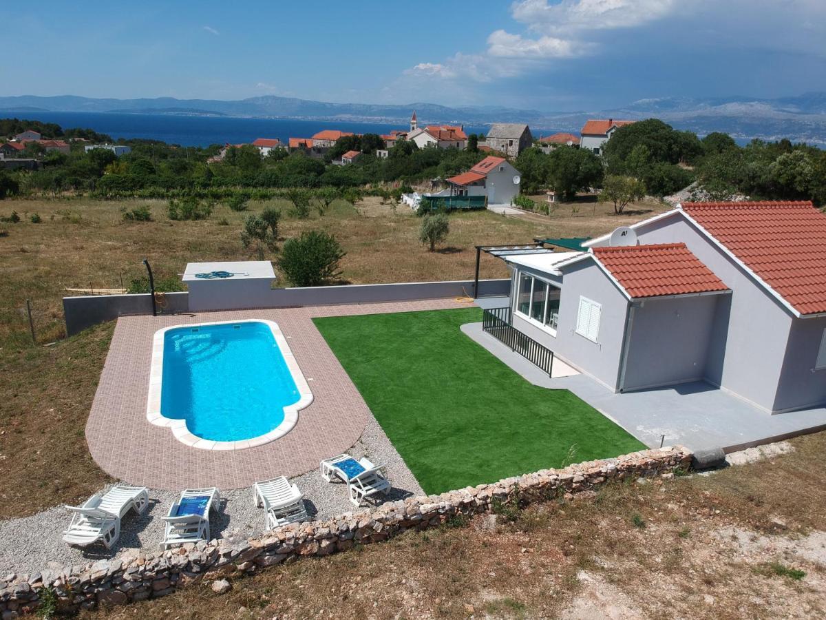 Nane Garden House With Heated Pool Villa Mirce Dış mekan fotoğraf